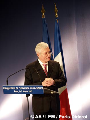 20070207 - Paris, France - Inauguration officielle du nouveau site de l'Université Paris-Diderot Paris 7, mercredi 7 février 2007 -  A l'image Benoît EURIN, Président de l'université Paris 7, ouvre la séance d'inauguration